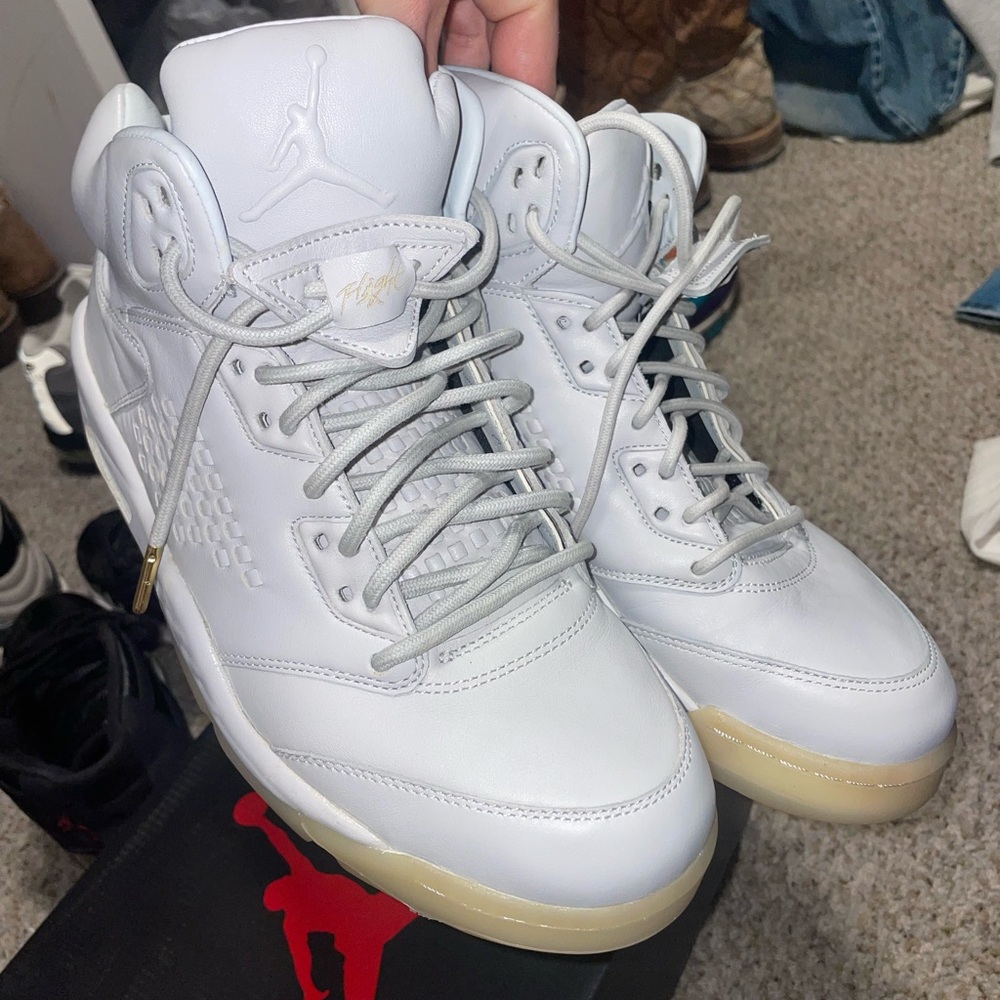 🔥Jordan Retro 5 🔥 - Picture 2 of 3